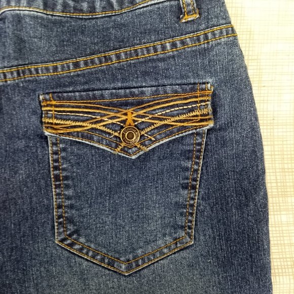 Sonoma Life&Style Jeans Women's Size 12 Straight Embroidered Button Flap Pockets - Picture 8 of 11